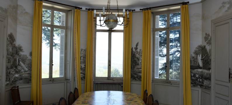 瓦拉伯恩城堡住宿加早餐旅馆(Chateau de Varambon)图片