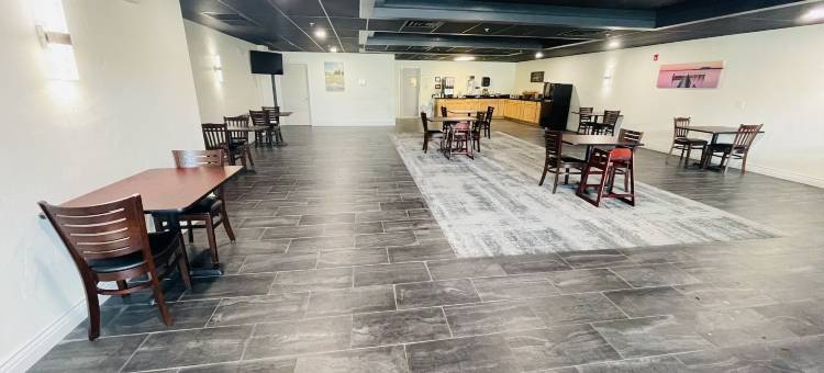 费尔布里奇客栈和套房库尔罗(FairBridge Inn & Suites Cuero)图片