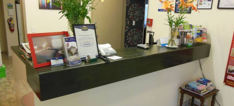 尔舒柯莱特武器汽车小屋(ASURE Camelot Arms Motor Lodge)图片