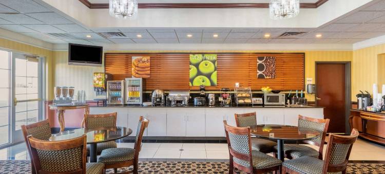 道奇城拉昆塔温德姆套房酒店(La Quinta Inn & Suites by Wyndham Dodge City)图片