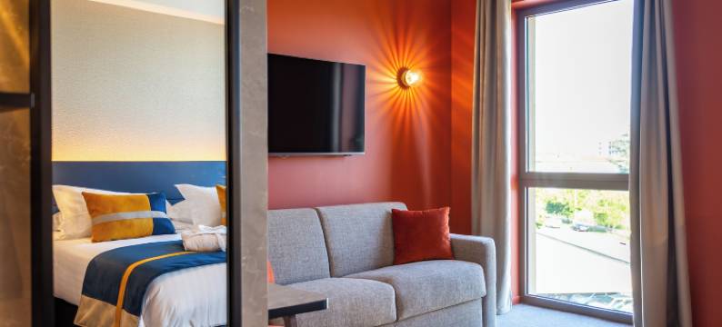 HOTEL PANORAMA 360 布雷斯堡(PANORAMA 360 Bourg en Bresse)图片