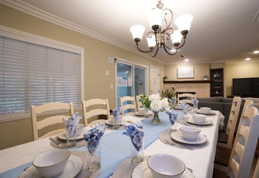 Destination #08 Hotel Overview