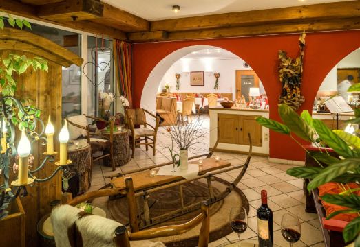 Hotel Rheinischer HofHotel Overview