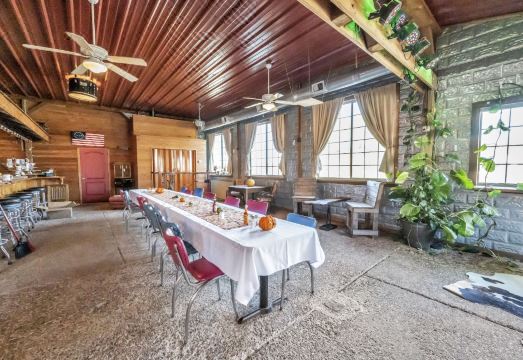 Full Moon Inn Hotel Overview