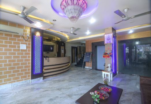 Hotel Vishnu Vilas Hotel Overview