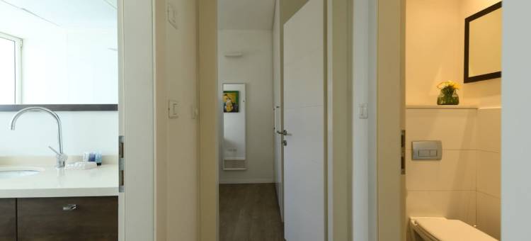Chic 2BR Apt w Large Windows in Tel Aviv Old North图片