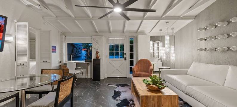 Center of it All!- Adobe Cottage Unit A图片