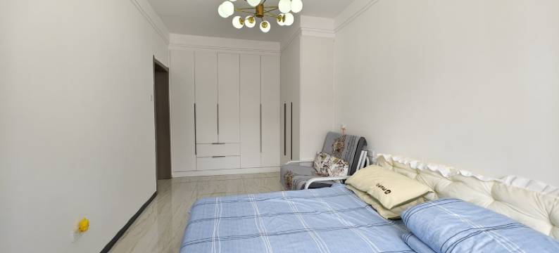 嘉荫云端小筑民宿(繁荣街分店)图片