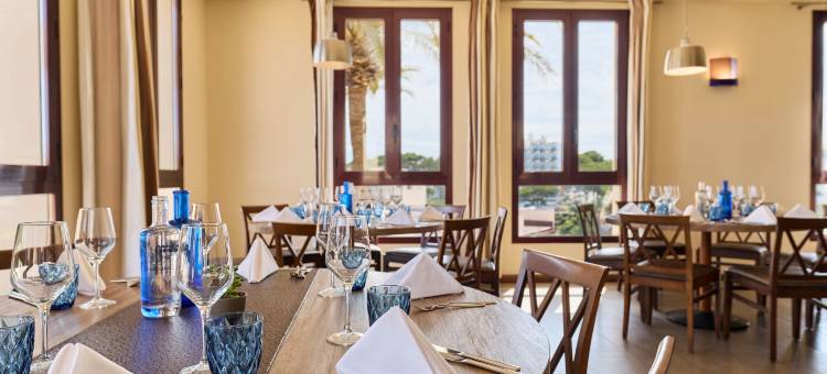 Robinson Cala Serena图片