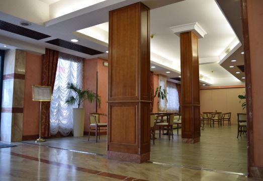 Hotel Palace 2000 Hotel Overview