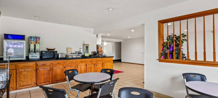 豪-斯特吉斯品质酒店及套房(Quality Inn & Suites Howe - Sturgis)图片