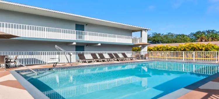 近蓝泉凯艺酒店(Quality Inn Near Blue Spring)图片