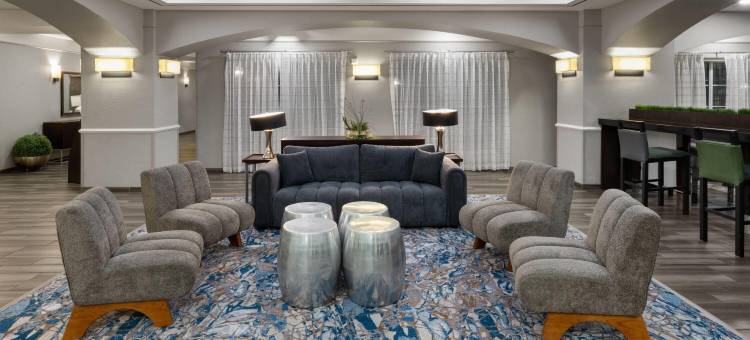 圣安东尼奥机场拉昆塔温德姆套房酒店(La Quinta Inn & Suites by Wyndham San Antonio Airport)图片