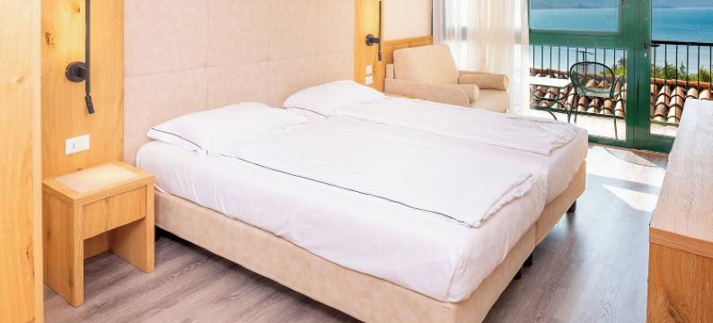 瓦坎兹拉利蒙娜丽雅中央酒店(Centro Vacanze la Limonaia)图片