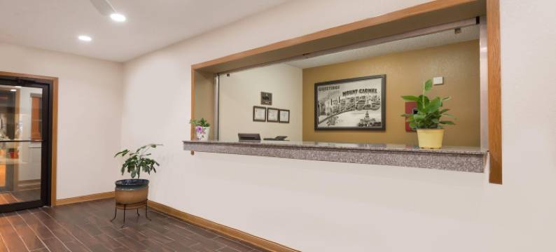 卡米尔山速8酒店II(Super 8 by Wyndham Mt. Carmel IL)图片