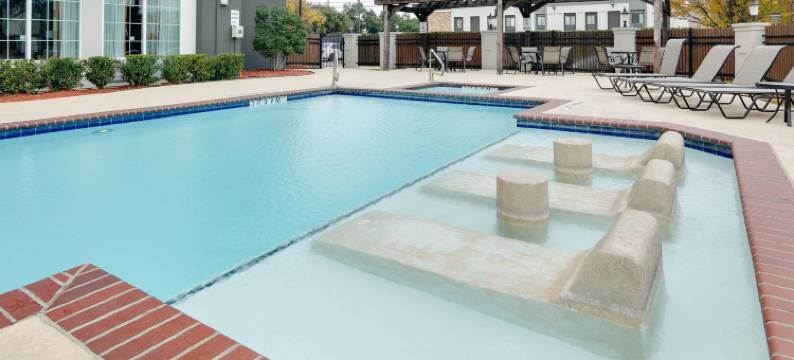 达拉斯乐福费尔德拉昆塔温德姆套房酒店(La Quinta Inn & Suites by Wyndham Dallas Love Field)图片