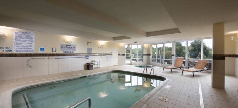 亚特兰大麦克多诺万怡酒店(Courtyard Atlanta McDonough)图片