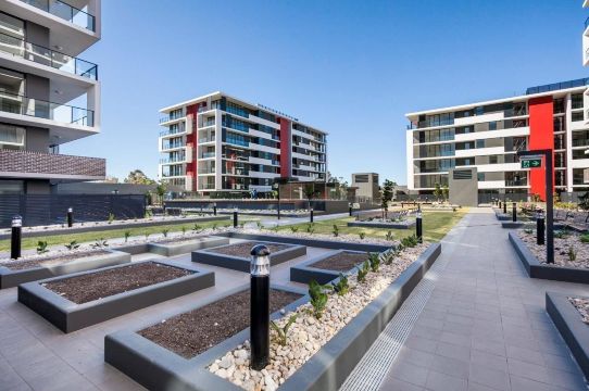 Astra Apartments Wollongong Hotel Overview