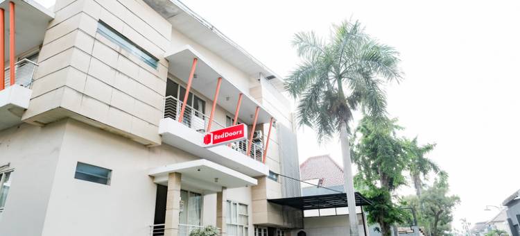 RedDoorz Near Unesa Citraland Surabaya图片