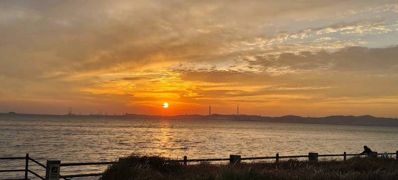 抱海花园海景错层公寓(四方路1号分店)图片