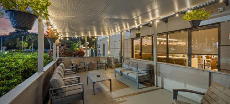 克拉丽奥点湖兰I-4(Clarion Pointe Lakeland I-4)图片