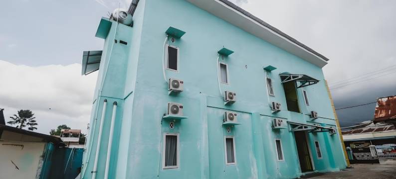 红多兹酒店-近玛纳多波里特克尼克(RedDoorz Near Politeknik Manado)图片