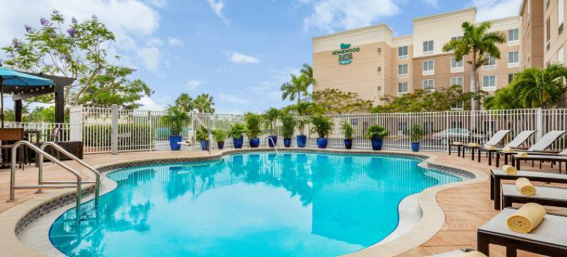 迈尔斯堡机场Homewood套房酒店(Homewood Suites by Hilton Fort Myers Airport/FGCU)图片