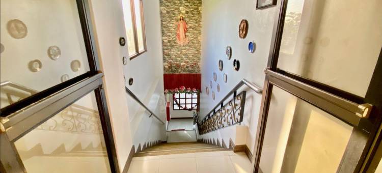 红门酒店-绿景酒店和餐吧马斯巴特(RedDoorz @ Greenview Hotel and Restobar Masbate)图片