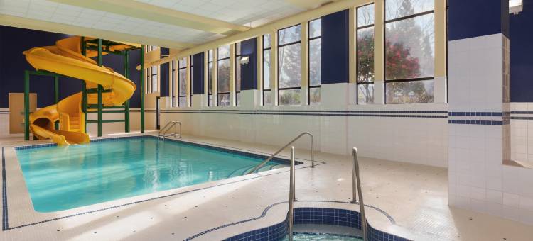 希尔顿欢朋酒店及套房-兰里素里(Hampton Inn & Suites by Hilton Langley-Surrey)图片