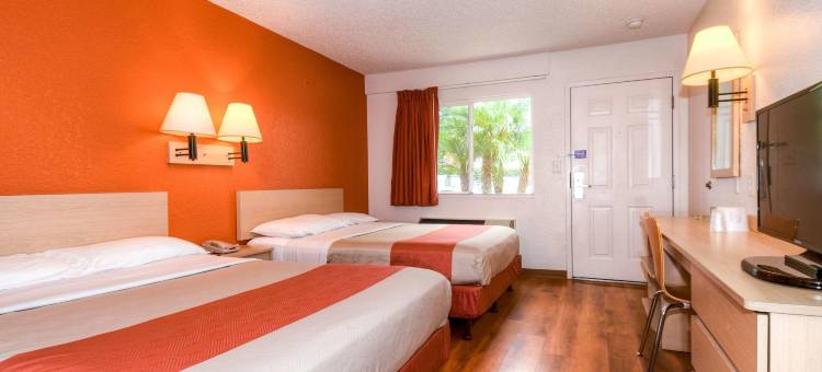 科斯塔梅萨6号汽车旅馆(Motel 6 Costa Mesa, CA)图片