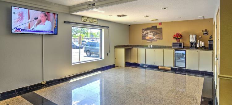 利伯蒂维尔6号汽车旅馆(Motel 6 Libertyville, IL)图片