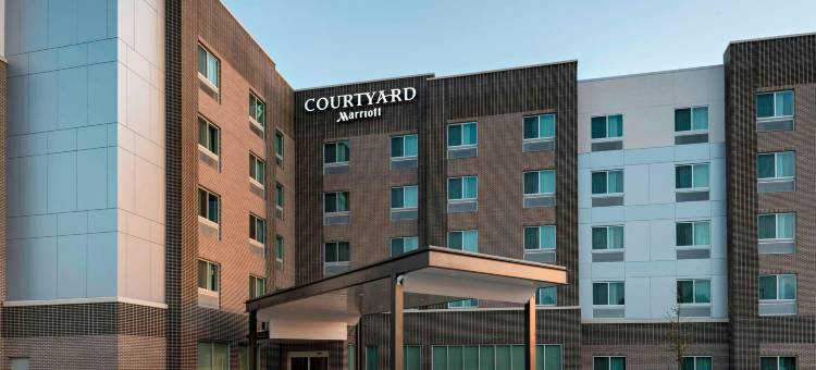 休斯顿舒格兰/普安特湖万怡酒店(Courtyard Houston Sugar Land/Lake Pointe)图片