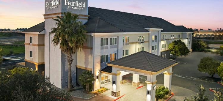 萨克拉门托埃尔克格罗夫万枫酒店(Fairfield Inn & Suites Sacramento Elk Grove)图片
