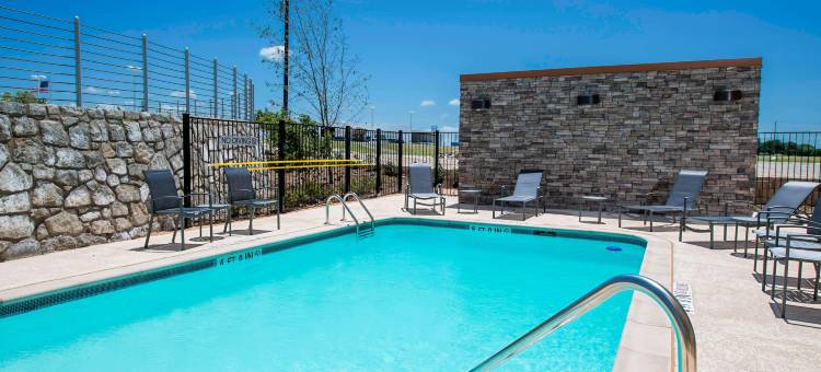 达拉斯沃克西哈奇万枫酒店及套房(Fairfield Inn & Suites Dallas Waxahachie)图片