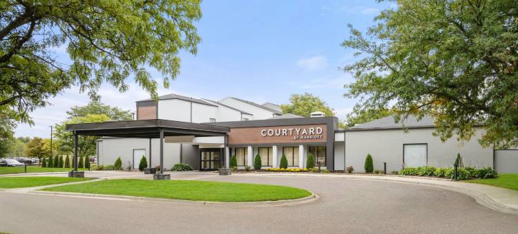 底特律都会机场-罗穆勒斯万怡酒店(Courtyard Detroit Metro Airport Romulus)图片
