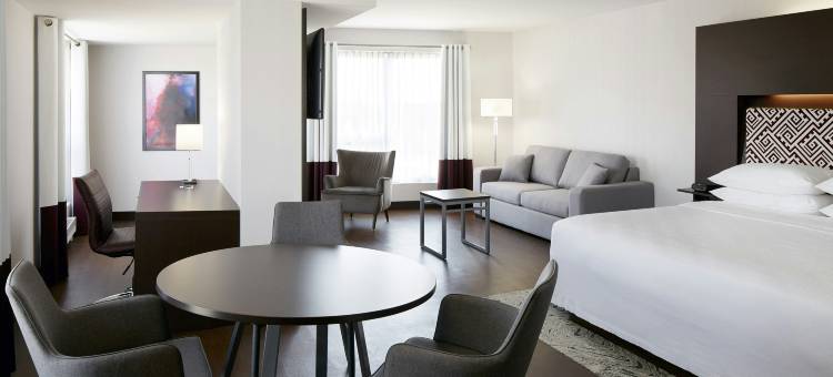 莱维斯福朋喜来登酒店及会议中心(Four Points by Sheraton Lévis Convention Centre)图片
