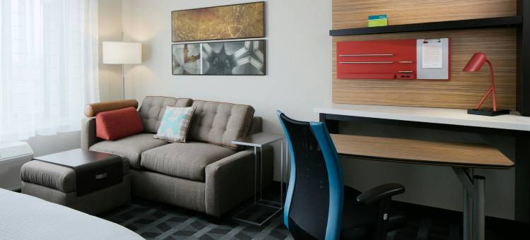 堪萨斯城机场唐普套房酒店(TownePlace Suites Kansas City Airport)图片