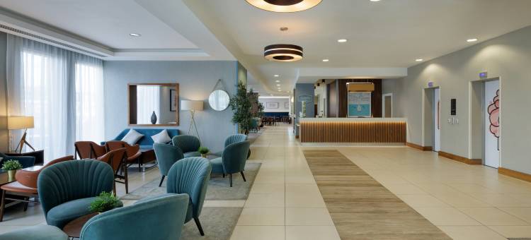 伯恩矛斯希尔顿欢朋酒店(Hampton by Hilton Bournemouth)图片