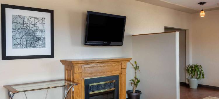 斯皮尔菲什呗盟套房酒店(Baymont by Wyndham Spearfish)图片