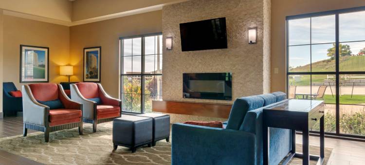 曼丹舒适套房酒店 - 俾斯麦(Comfort Inn & Suites Mandan - Bismarck)图片