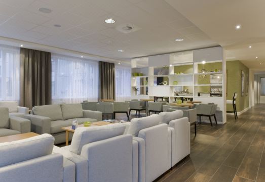 Holiday Inn Express AMSTERDAM - SCHIPHOL by IHG Hotel Overview