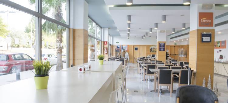 Holiday Inn Express 多巴伦西亚 - 博内尔(Holiday Inn Express Valencia - Bonaire)图片