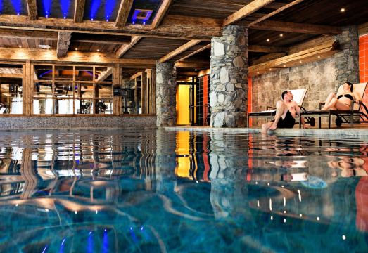 Le Névada Hotel Overview