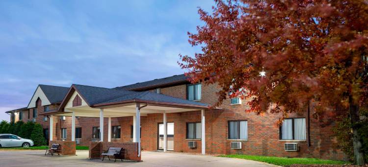 滑铁卢-雪松瀑布温德姆豪生酒店(Howard Johnson by Wyndham Waterloo/Cedar Falls)图片