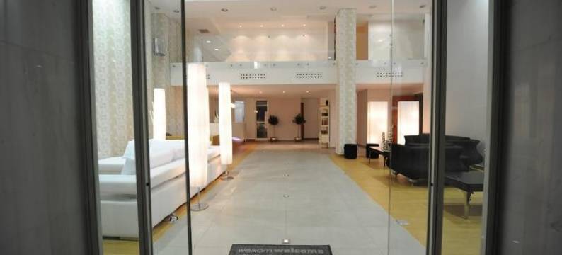 利耶纳酒店(Hotel Iliana)图片