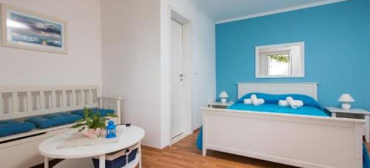 蓝拉谷纳旅馆(Blue Lagune)图片