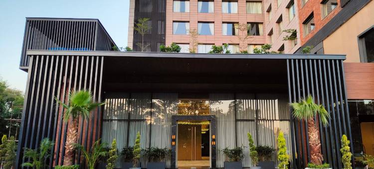 昌迪格特里布乔克诺富特酒店(Novotel Chandigarh Tribune Chowk)图片