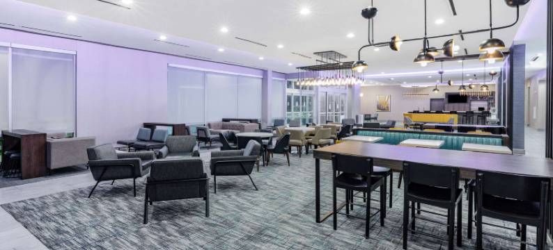 德克萨斯城I-45拉昆塔温德姆套房酒店(La Quinta Inn & Suites by Wyndham Texas City I-45)图片