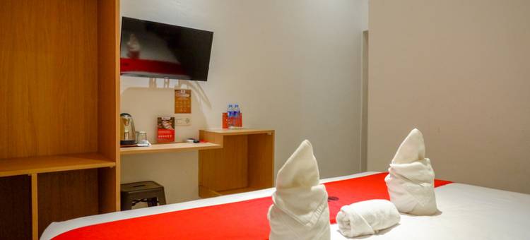 红多兹Plus酒店@望加锡洛萨里(RedDoorz Plus @ Losari Makassar)图片