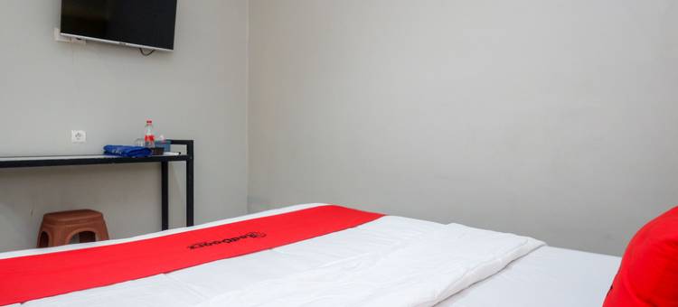红多兹酒店-近巴唐站(RedDoorz Near Stasiun Batang)图片